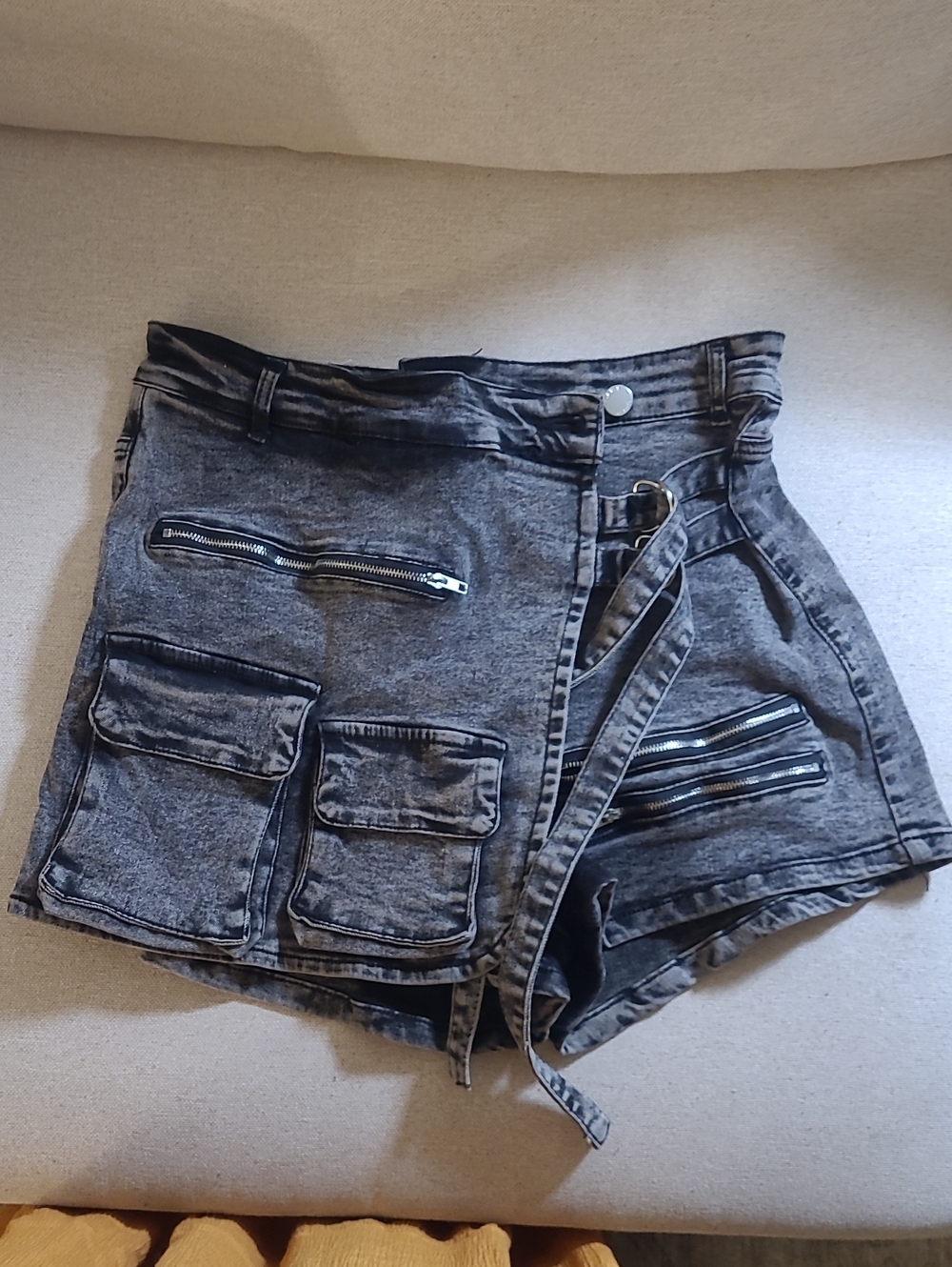 Daisy Washed Black High-Waist Utility Jean Shorts
